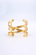 Linea Twist Cuff in Gold