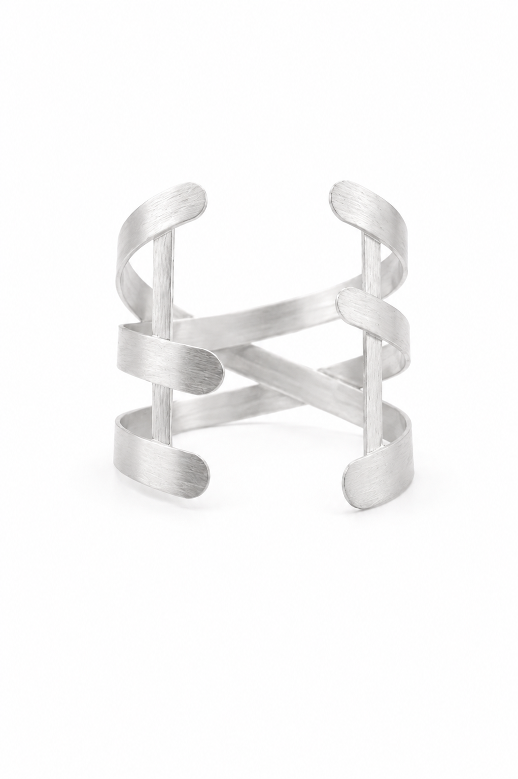 Linea Twist Cuff in Silver