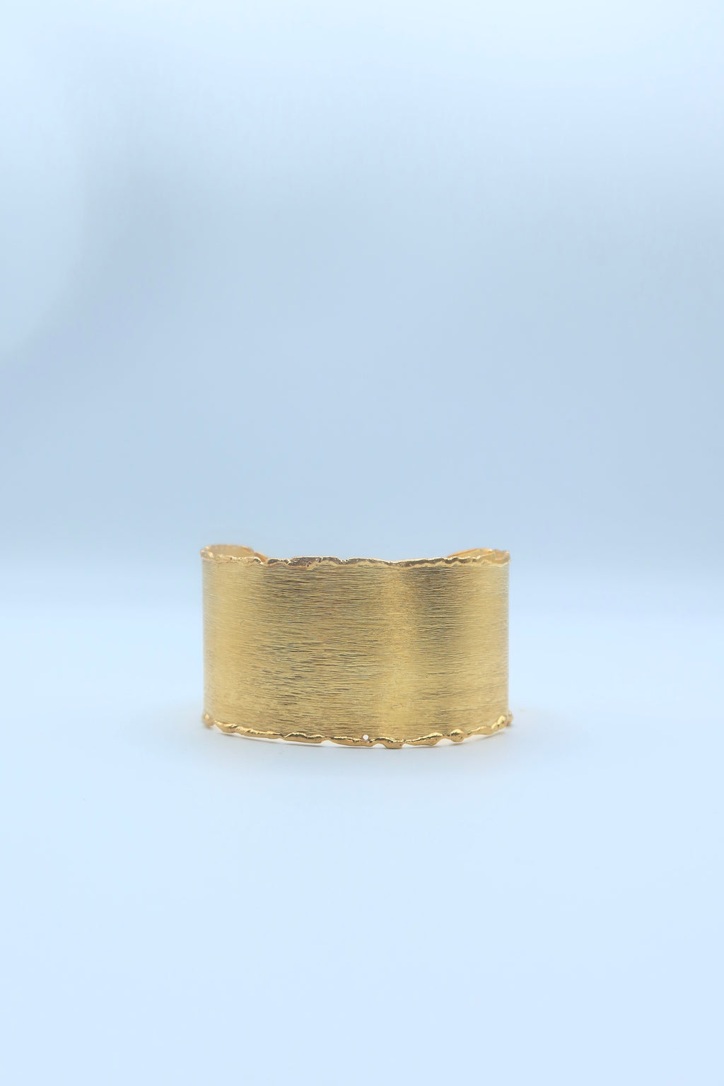 Aurelia Edge Cuff in Gold
