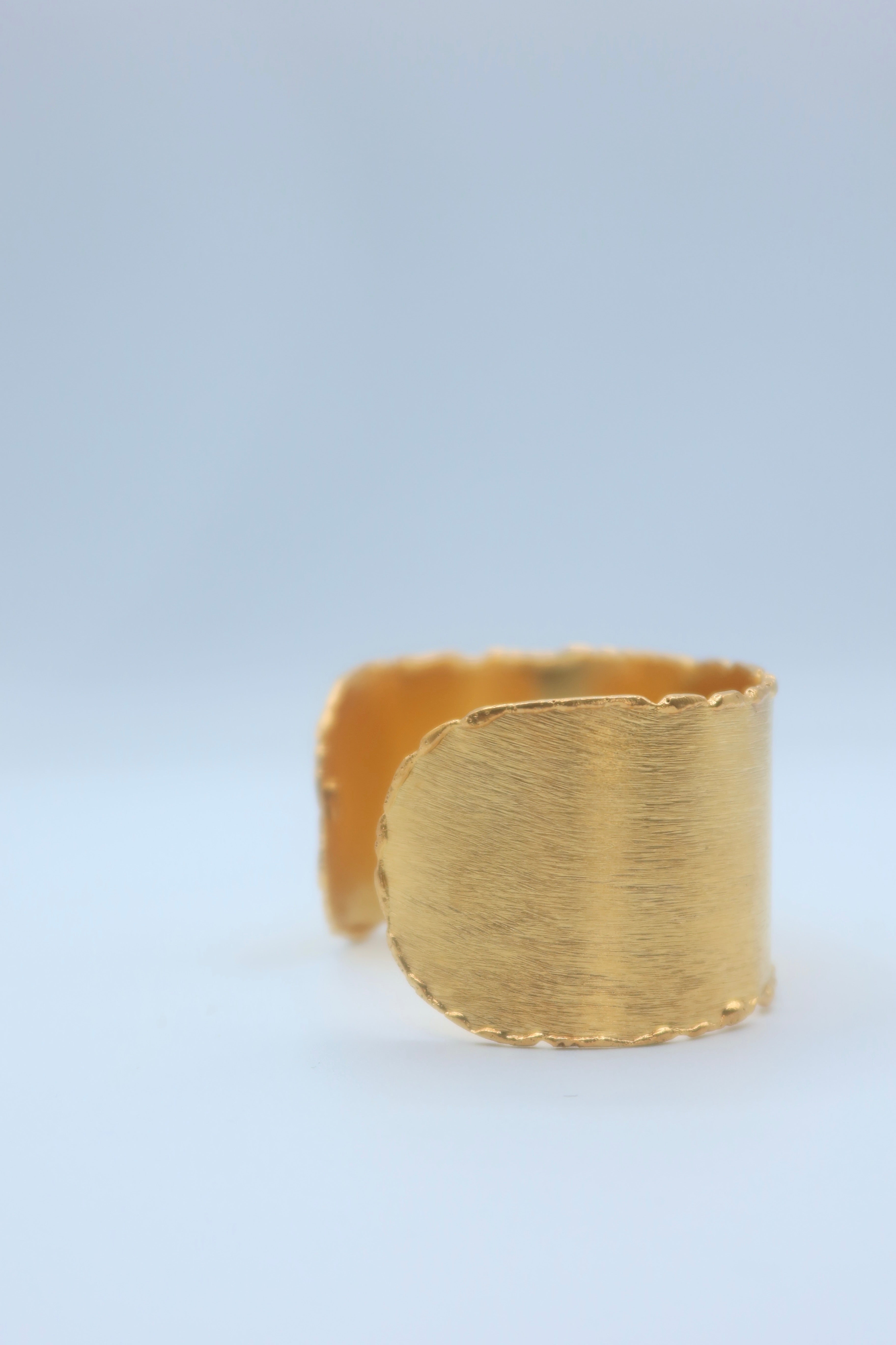 Aurelia Edge Cuff in Gold