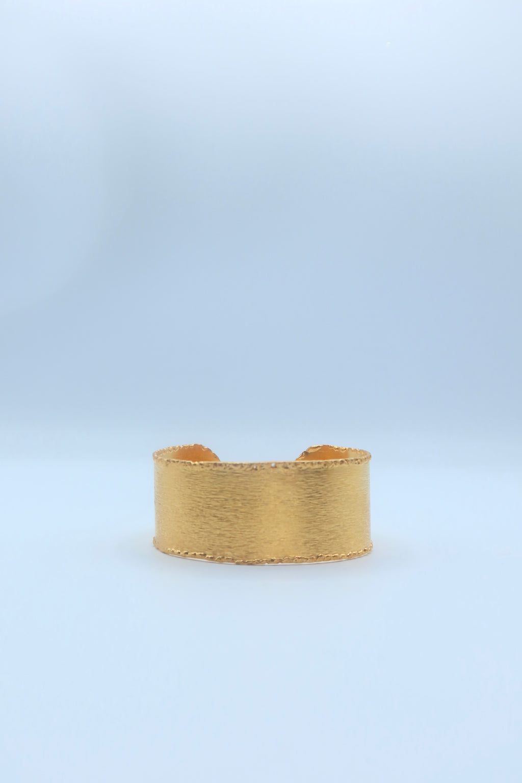 Aurelia Edge Small Cuff in Gold