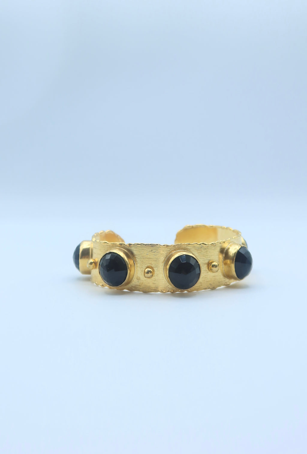 Noir Aura Cuff in Gold