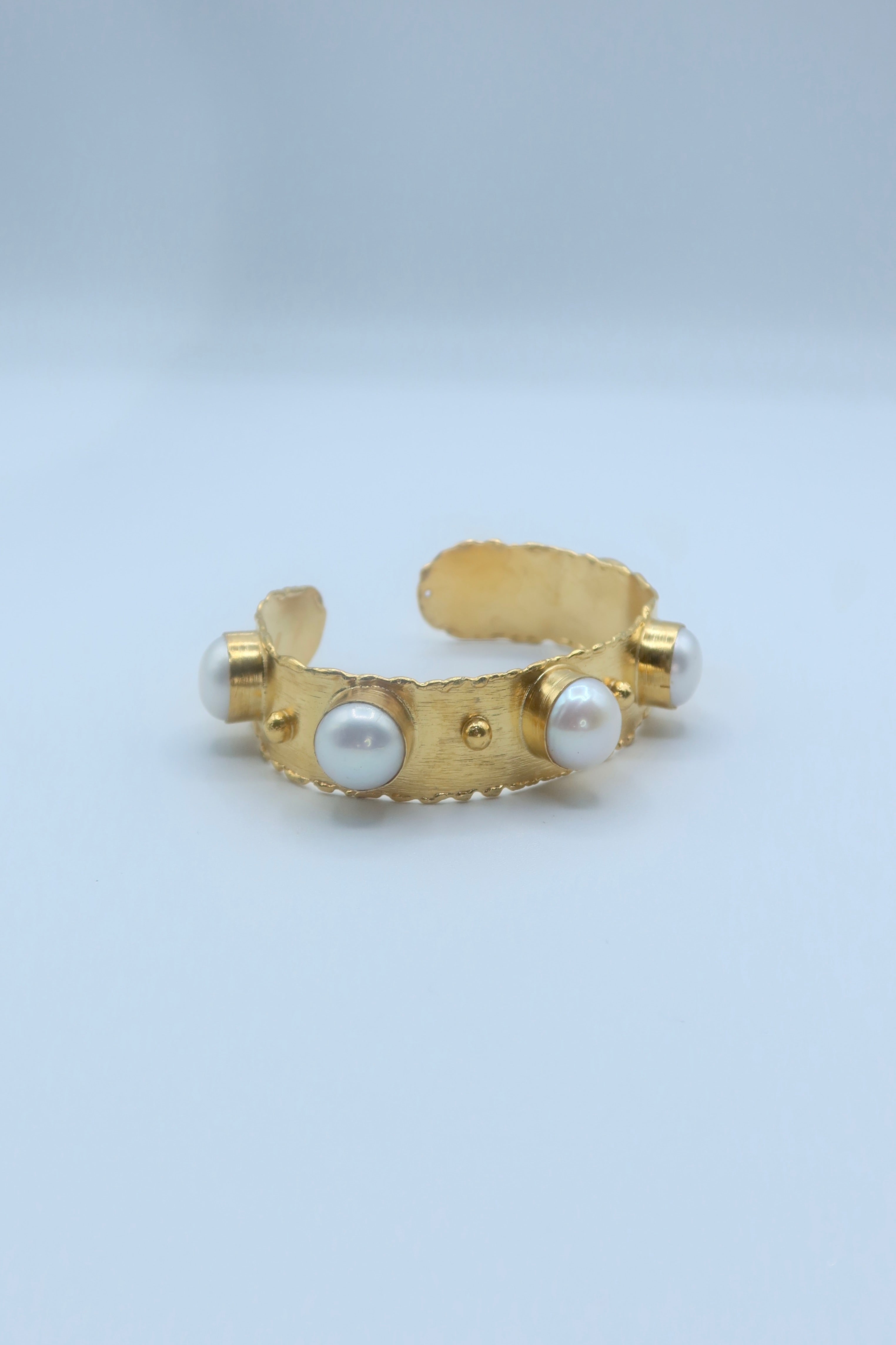 Pearla Aurea Small Cuff in Gold