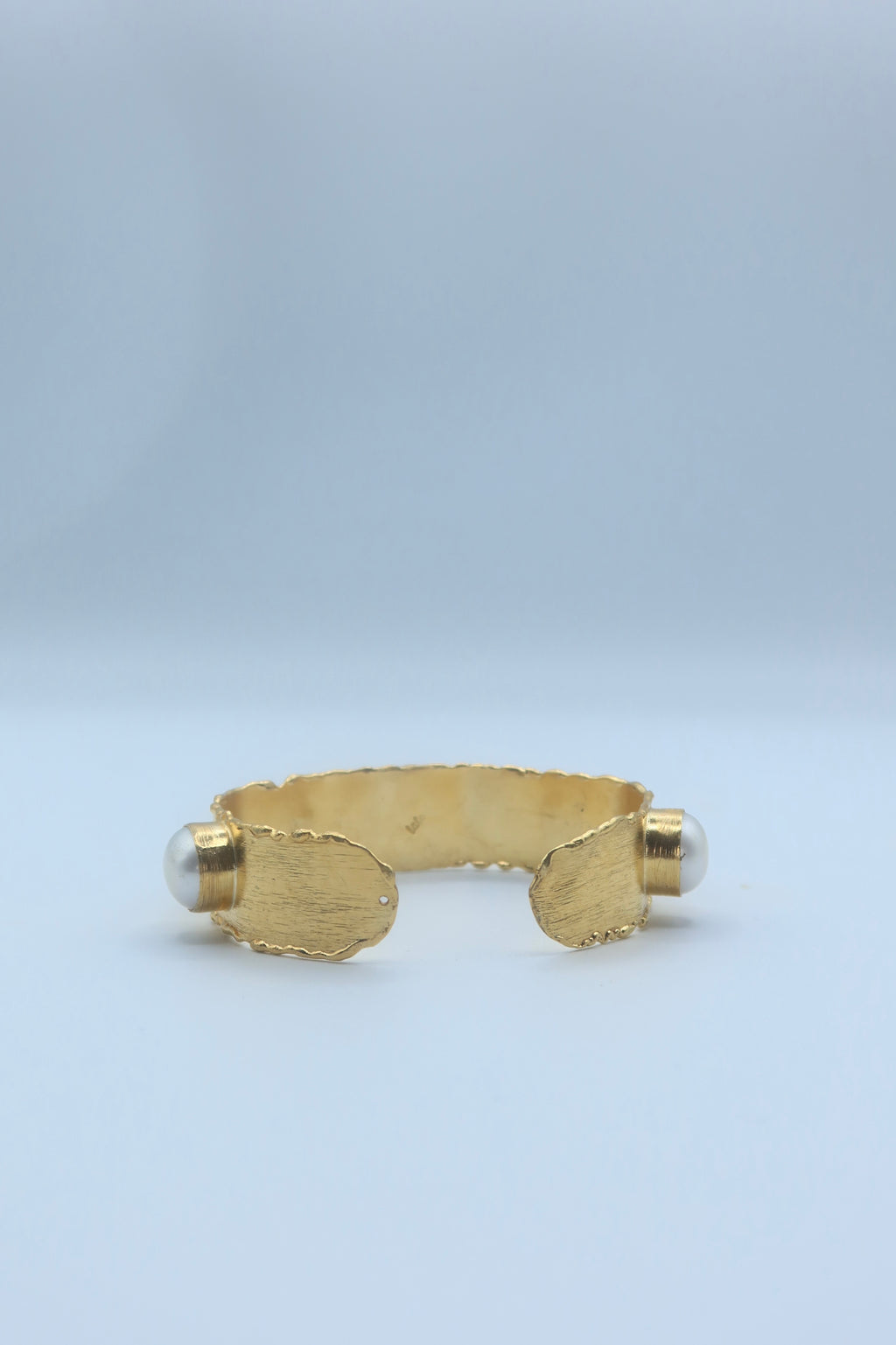 Pearla Aurea Small Cuff in Gold