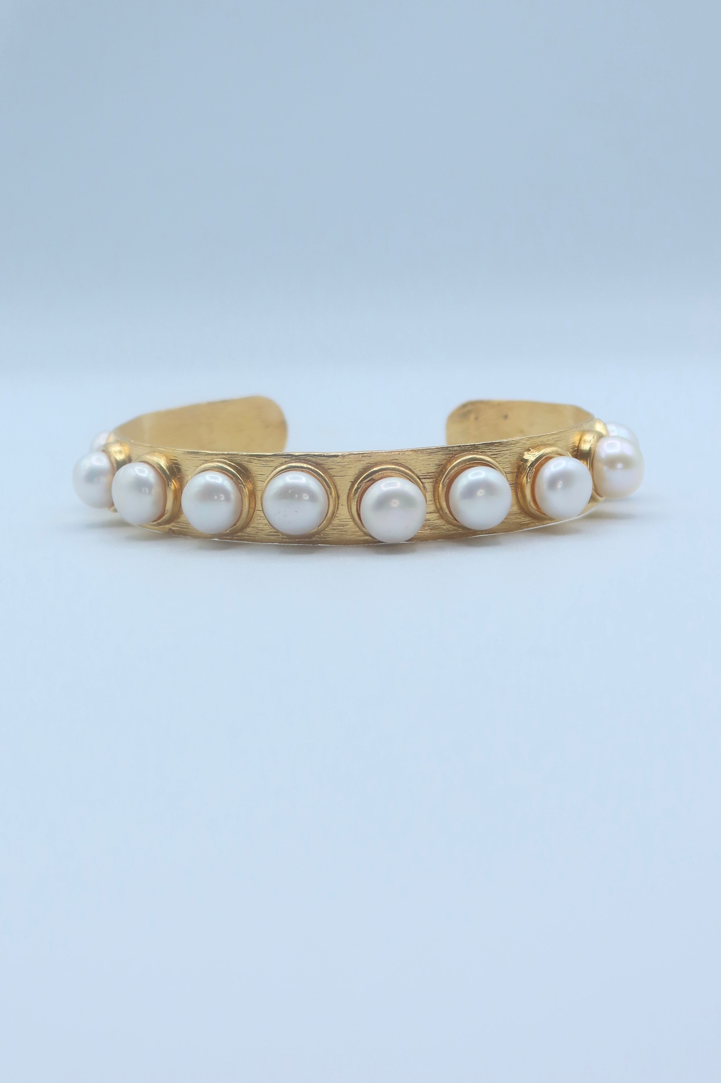 Pearla Aurea Mini Cuff in Gold