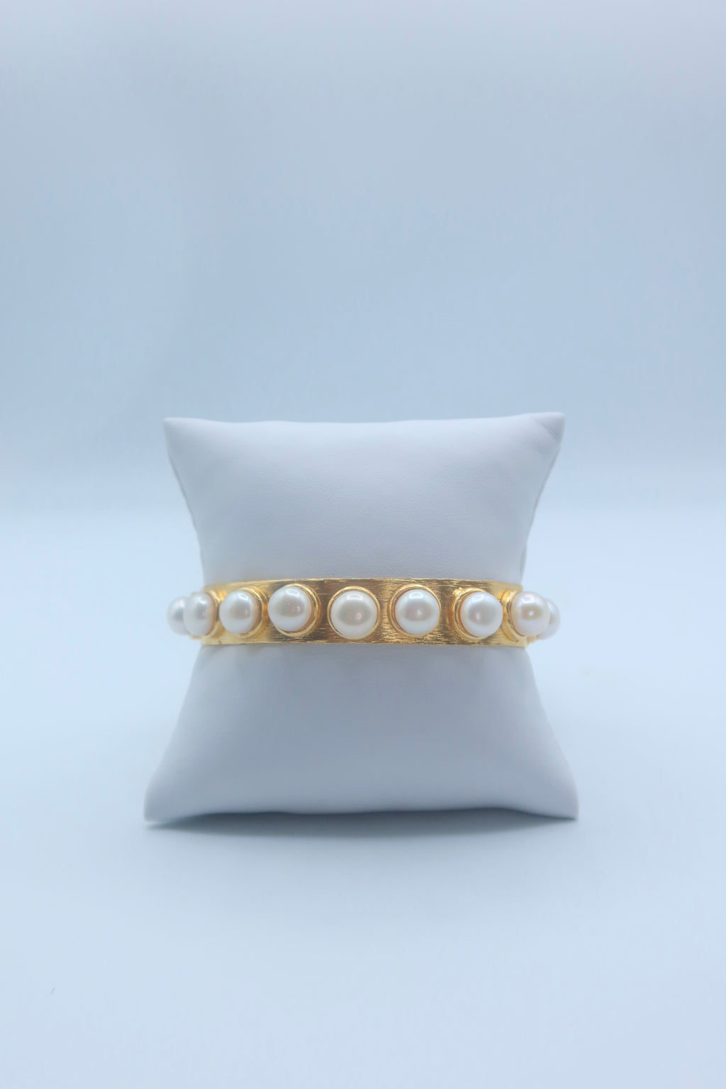 Pearla Aurea Mini Cuff in Gold