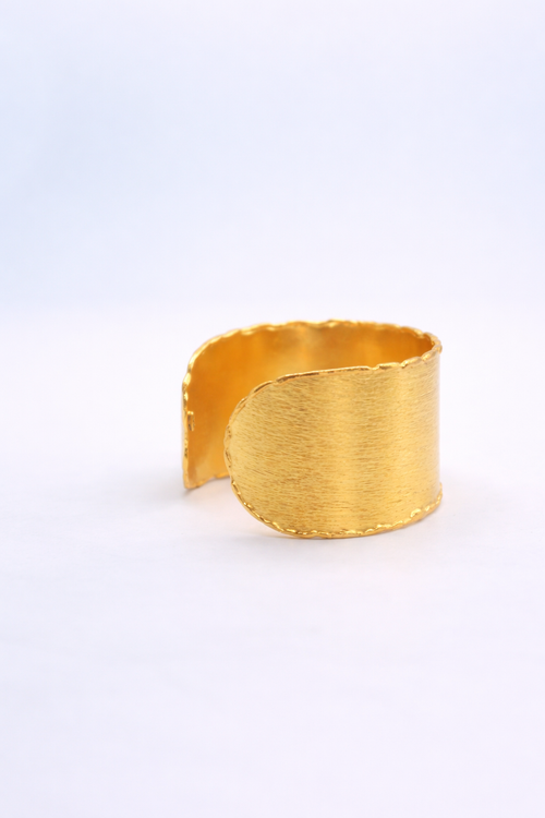 Aurelia Edge Cuff in Gold | Medium