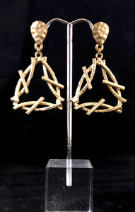 STICKS TRIANGLE EARRING