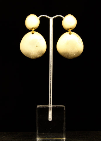 SIMPLE MEDALLION EARRINGS